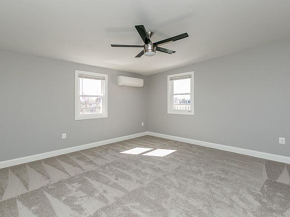 4th image of 133 E North Ave #303