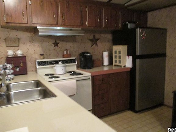 4th image of 416 Parkland Ave