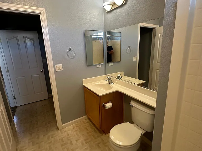 1502 Esplanade Cir — Photo 3