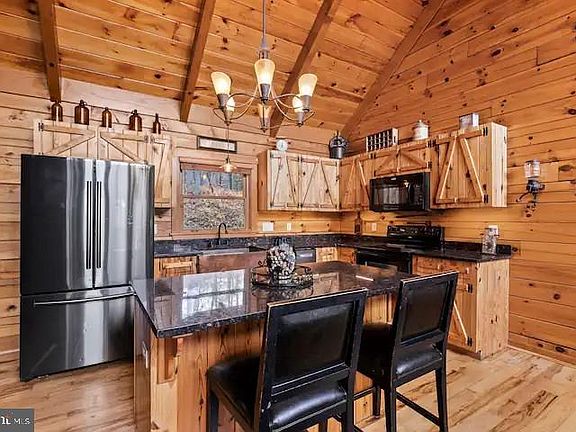 4th image of 1192 Turkey Ridge Rd
