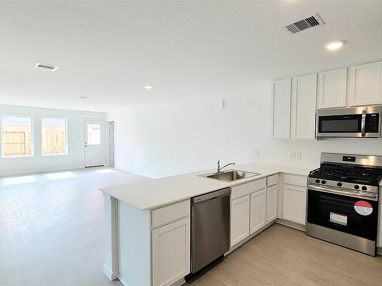 26819 Feather Reed Dr — Photo 6
