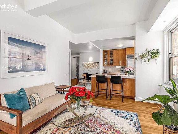 2nd image of 88 Greenwich St APT 923