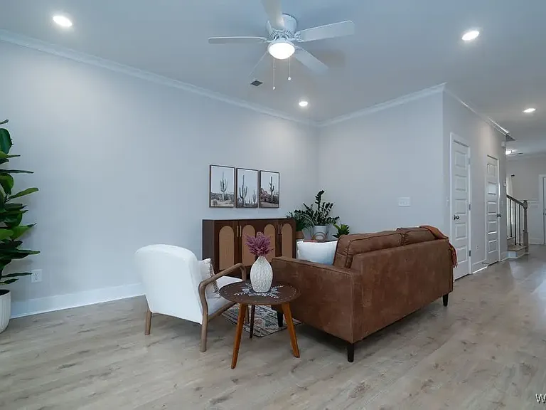 22105 Cove Ln — Photo 14