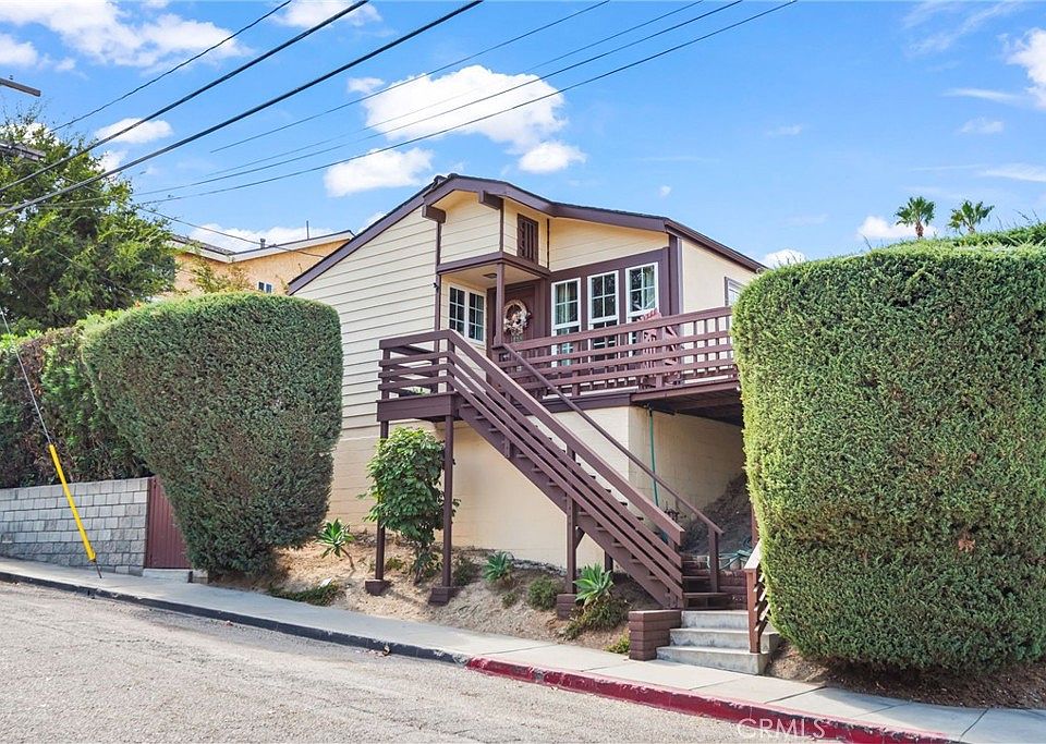 1st image of 4982 La Calandria Dr