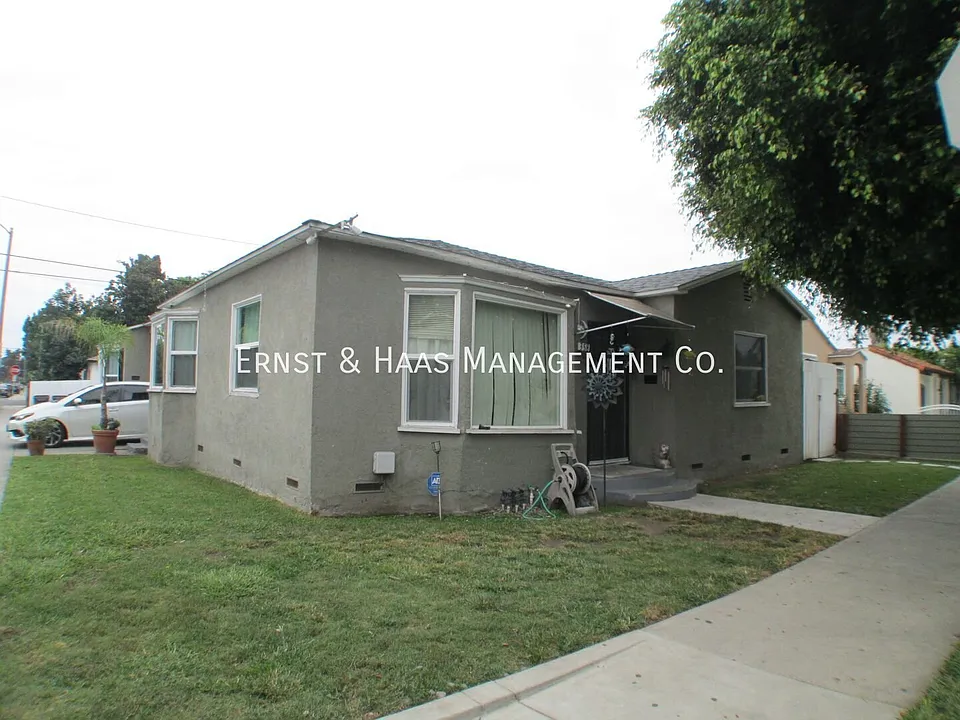 358 E Sunset St