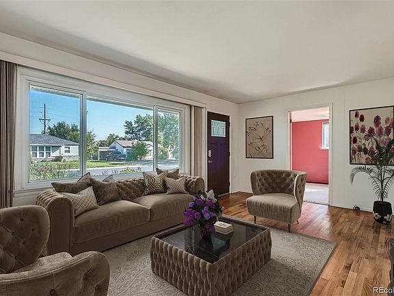 3rd image of 4820 E Missouri Ave
