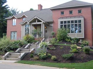 456 Willow Dr, Pittsburgh, PA 15243