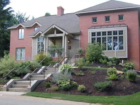 456 Willow Dr, Pittsburgh, PA 15243