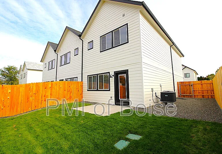 123 Trifecta Ln — Photo 20