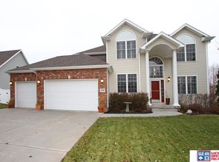 8128 Wilderness Ridge Dr, Lincoln, NE 68512