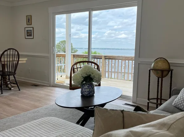 207 Ambler St, Yorktown, VA 23690