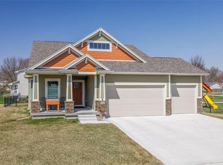 410 Deer Haven St, Polk City, IA 50226