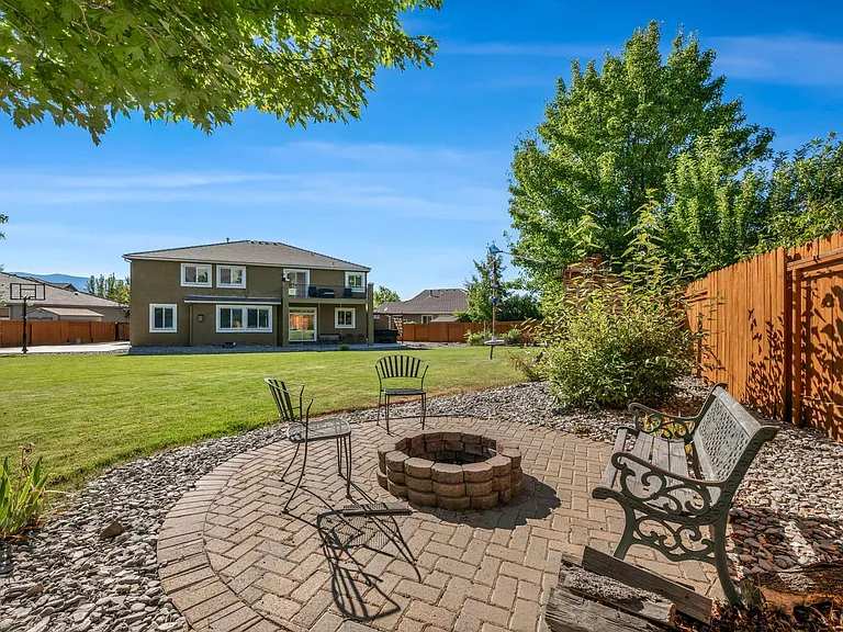 2425 Crooked Canyon Ct — Photo 2