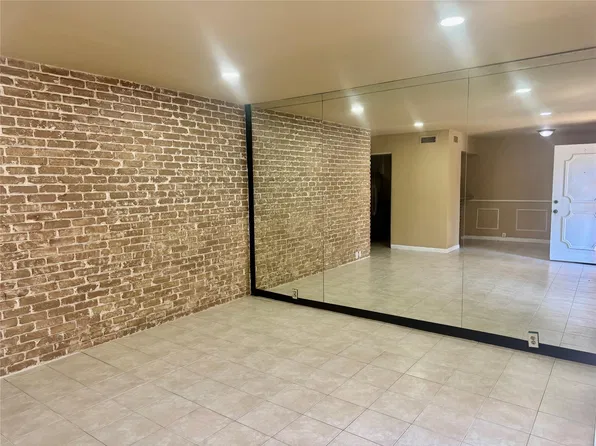 5353 Richmond Ave #4, Houston, TX 77056