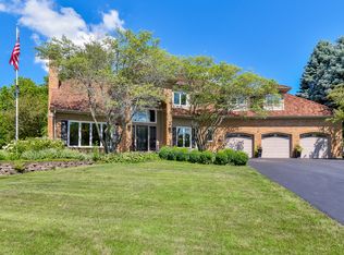 701 Burgess Hill Rd, Naperville, IL 60565