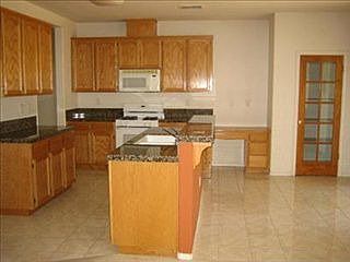 2nd image of 1723 Woodland Ln