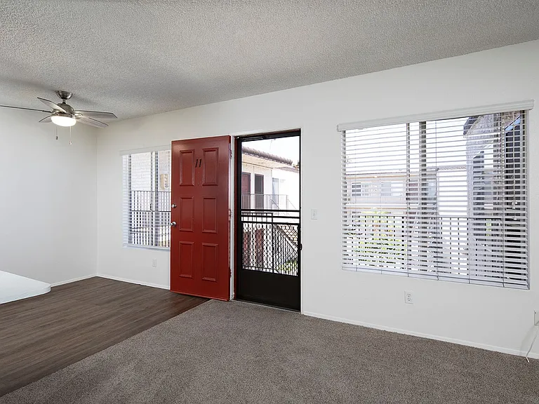 Twin Cypress Apartments — Photo 7