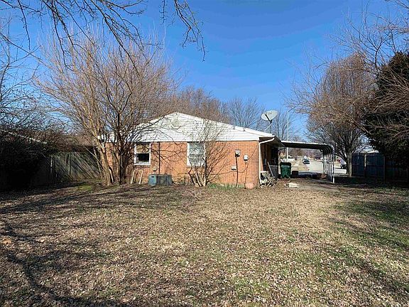 2nd image of 2106 Lovell Dr
