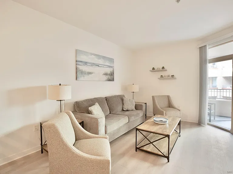 1501 Front St #329 — Photo 6