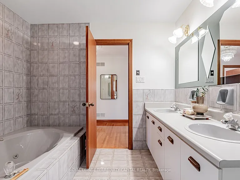 256 Cocksfield Ave #4 — Photo 9