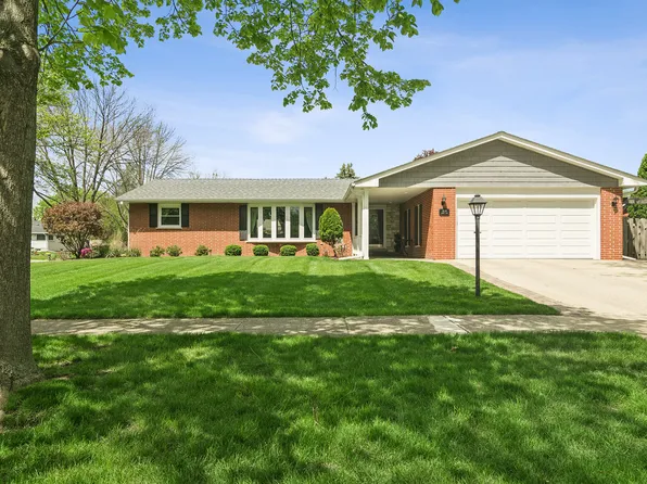 1600 E Linden Ln, Mount Prospect, IL 60056