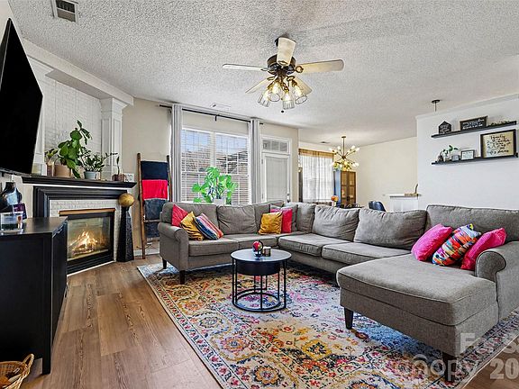 4th image of 4011 Lakota Ct