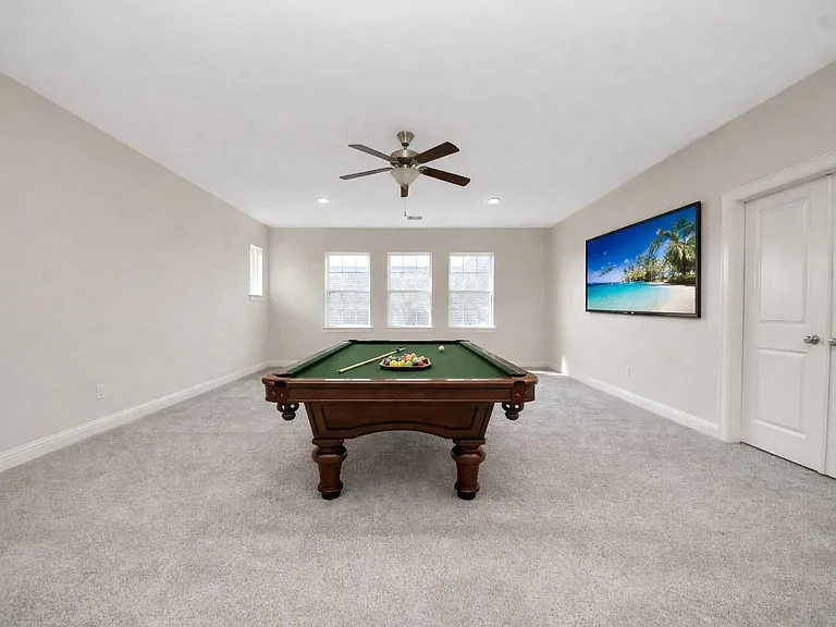 9814 Carver Dr — Photo 22