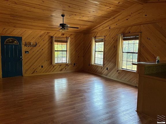 4th image of 625 Hempstead #11