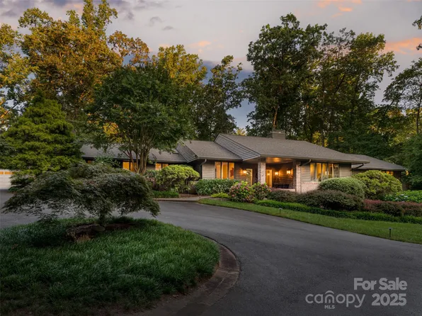 14 Stuyvesant Cres, Asheville, NC 28803