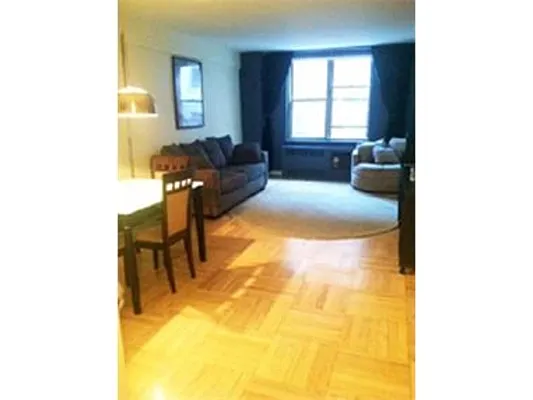 Sold by Aclawrence | media 5
