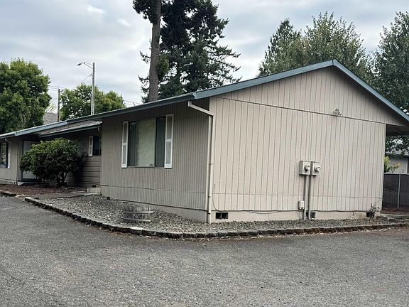 2nd image of 12835 SE Foster Rd