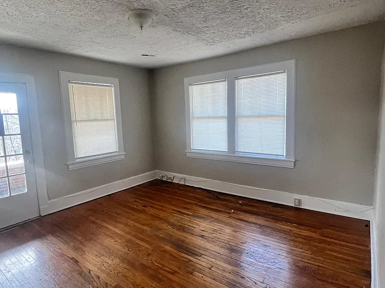 821 Ferdinand Ave SW #4 — Photo 6