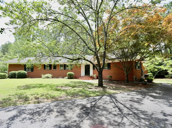 225 Arbutus Road, Southern Pines, NC 28387