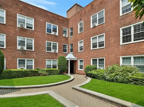 1815 Palmer Avenue #3T, Larchmont, NY 10538