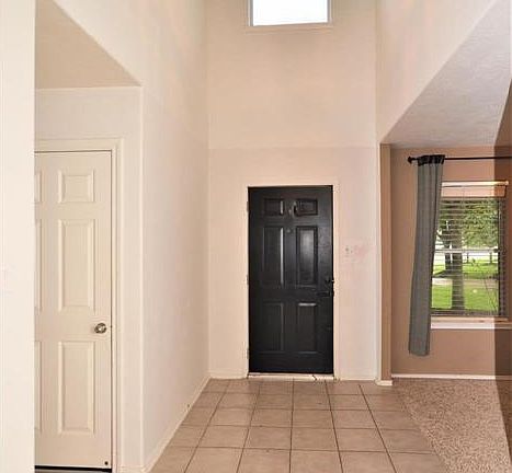 3rd image of 2921 Standing Springs Ln