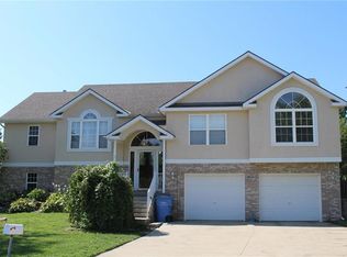 16575 Quail Walk, Basehor, KS 66007