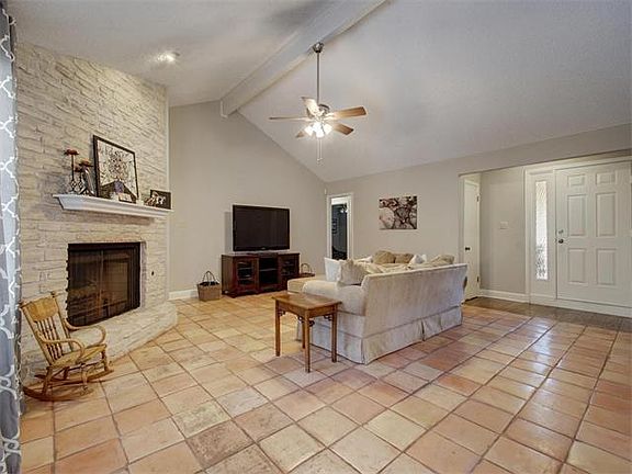 4th image of 11413 Oak Knoll Dr