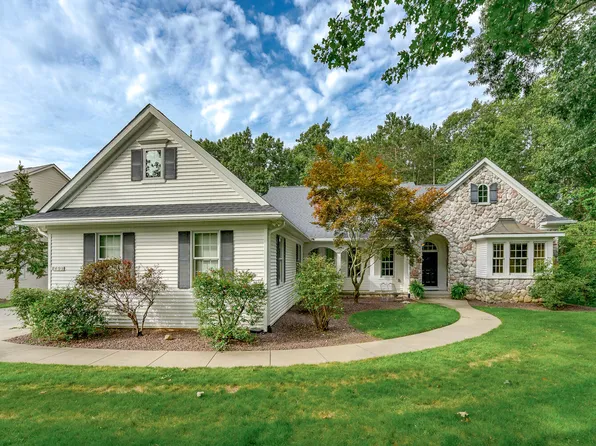 8493 Parkstone Ter, Mattawan, MI 49071