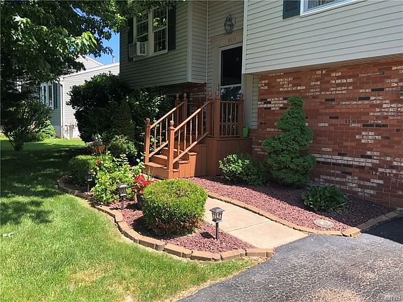2nd image of 8435 Lace Bark Ln