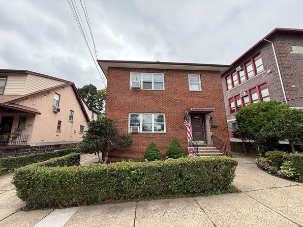 266 Lawton Ave FLOOR 1