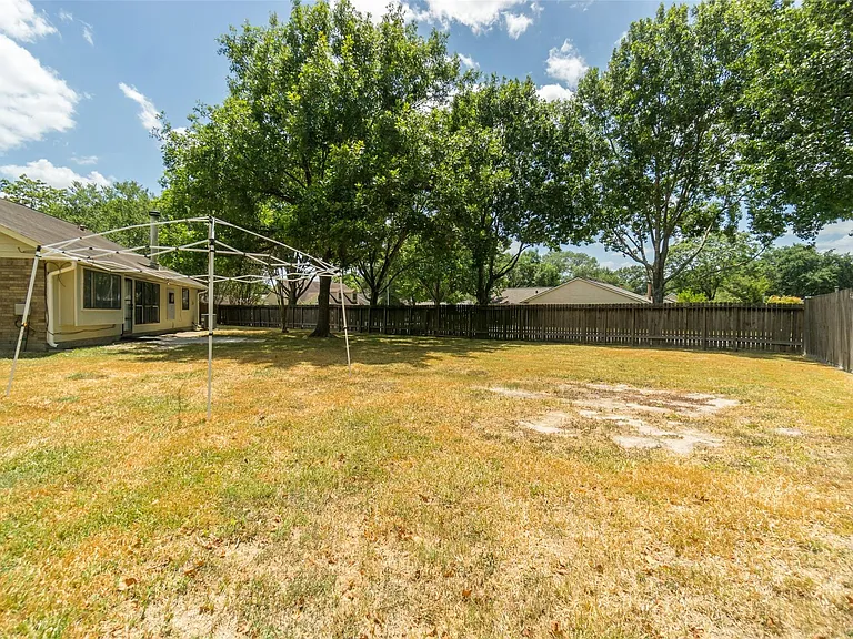 2902 Laurelridge Dr — Photo 31