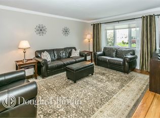 85 Cornell Ln, Hicksville, NY 11801