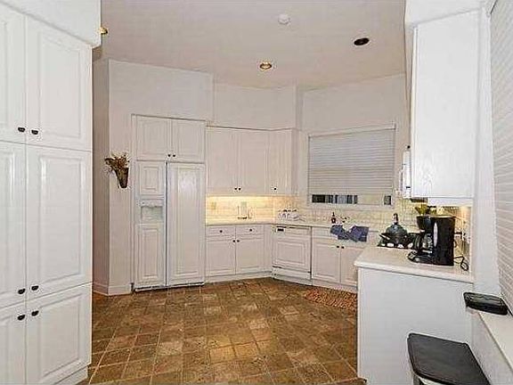 5th image of 3500 SW 117th Ave
