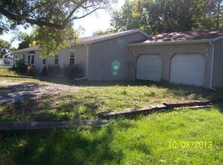 551 N 19th St, Hamilton, IL 62341