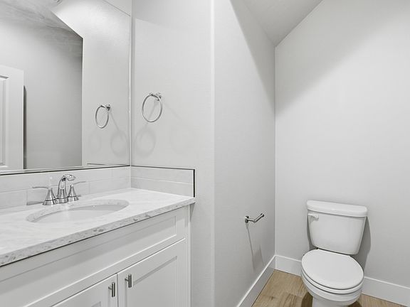 5th image of 653 N Creative Way