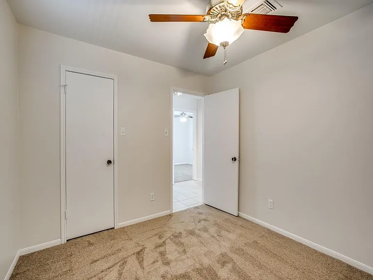 14219 Piping Rock Ln — Photo 15