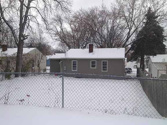 2nd image of 1835 Hoyt Ave E