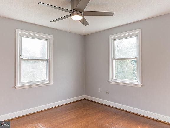 3rd image of 112 Iroquois Way