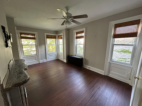2nd image of 865 Corinthian Ave Floor 2