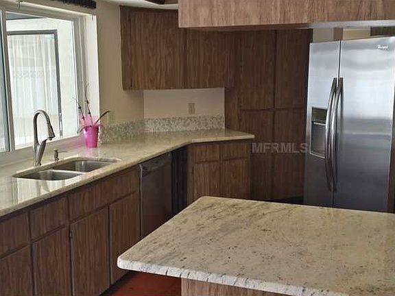 4th image of 2323 Pin Oak Ln W
